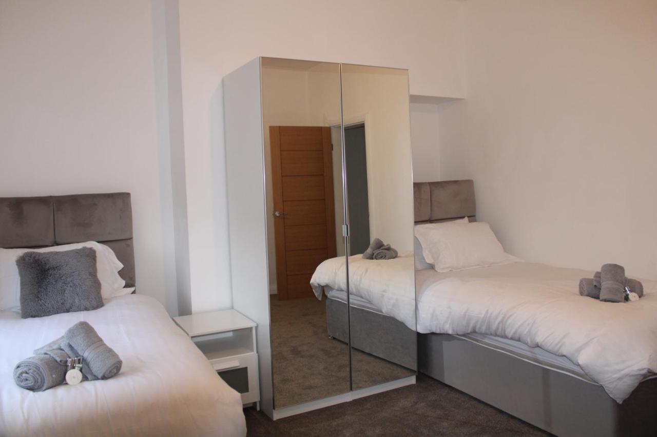 Beautiful, Spacious, Old Trafford Home 맨체스터 외부 사진