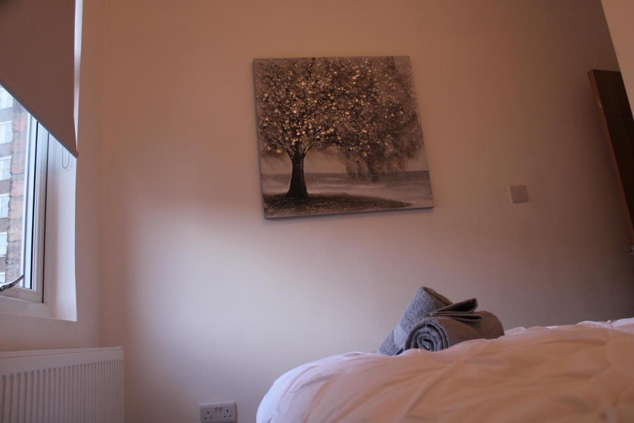 Beautiful, Spacious, Old Trafford Home 맨체스터 외부 사진