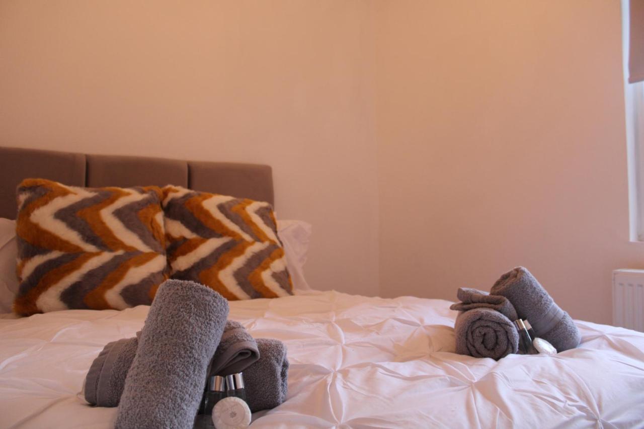 Beautiful, Spacious, Old Trafford Home 맨체스터 외부 사진