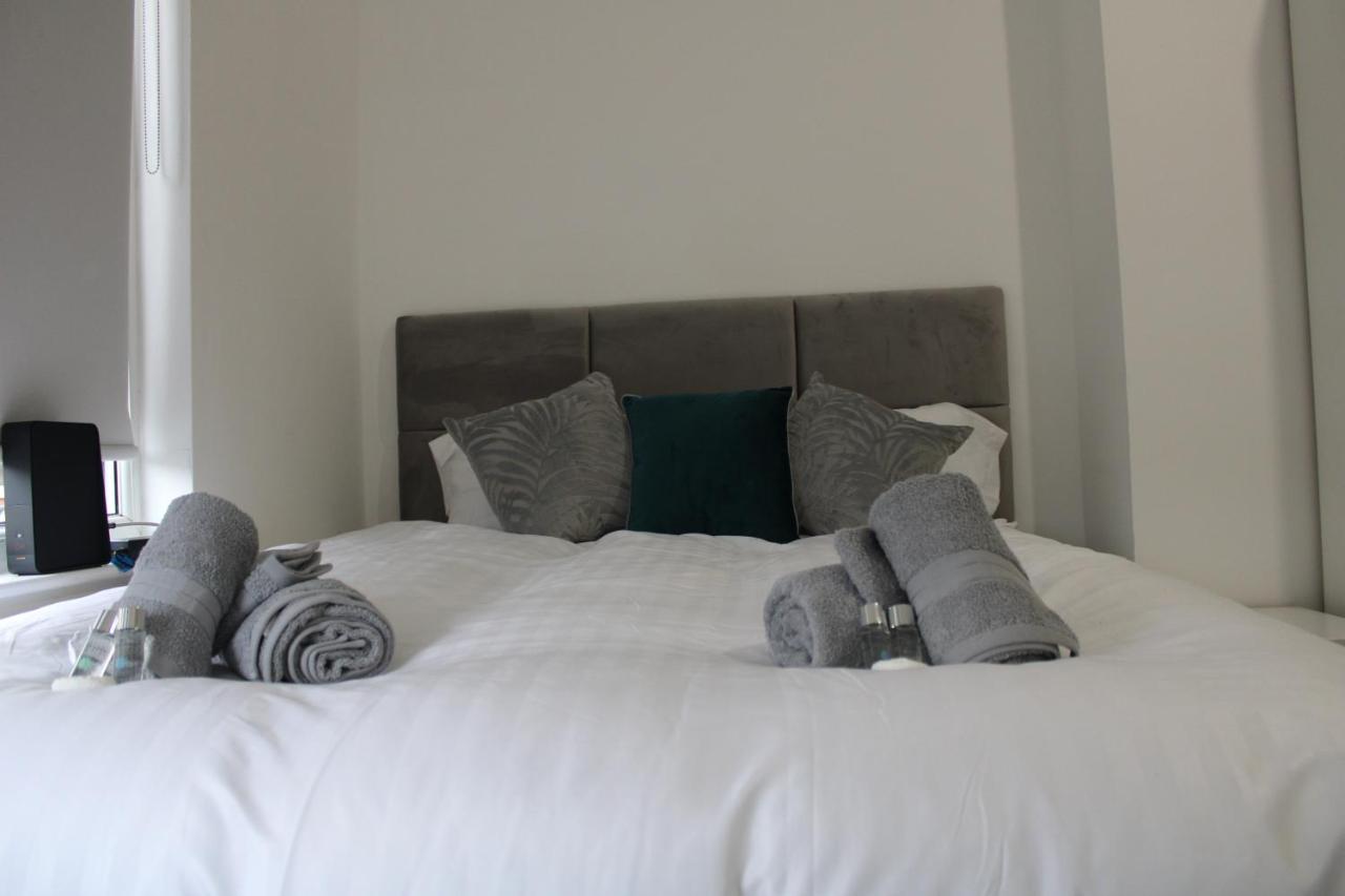 Beautiful, Spacious, Old Trafford Home 맨체스터 외부 사진